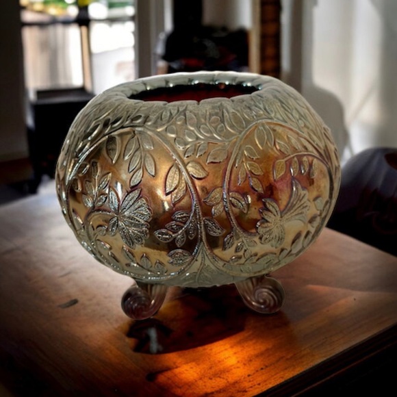 Westmoreland Glass Louisa Pattern Rose Bowl - Picture 5 of 14